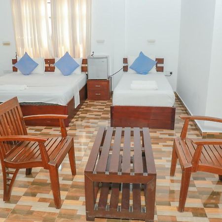 Coconut Primitive Hotel เนกอมโบ ภายนอก รูปภาพ