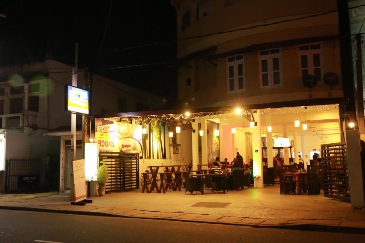 Coconut Primitive Hotel เนกอมโบ ภายนอก รูปภาพ