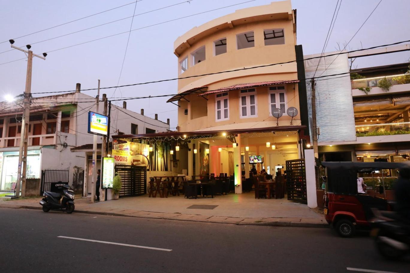 Coconut Primitive Hotel เนกอมโบ ภายนอก รูปภาพ
